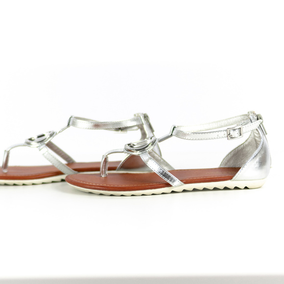 Juicy Couture Other - Juicy Couture Metalic Flat Sandals Size 5 Girls